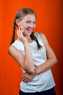 pigtails çilli kız