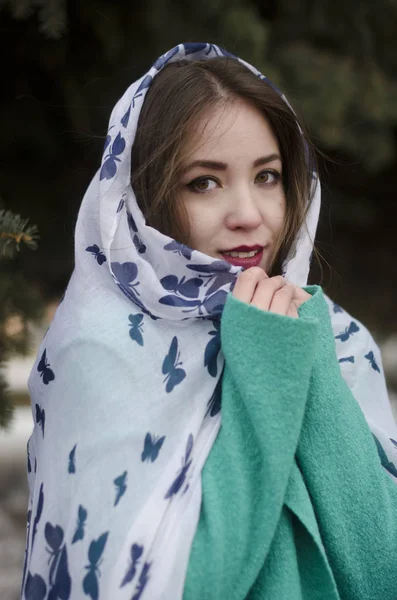 Menina bonita em casaco de lã — Fotografia de Stock