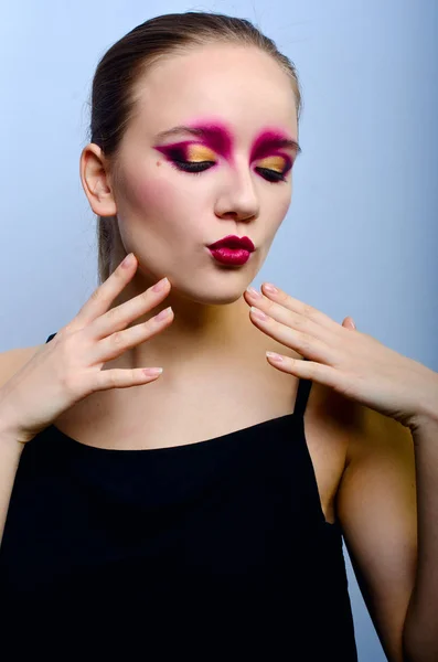 Beautiful girl in a juicy makeover — Stock Photo, Image