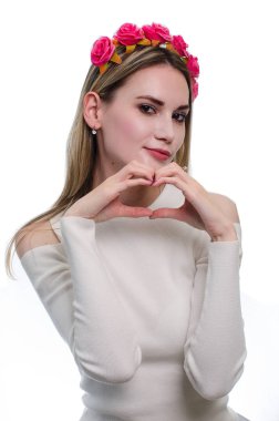 çiçek taç güzel kız