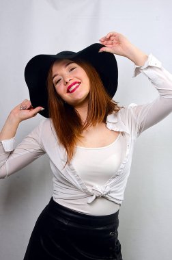 Güzel bir kızın portresi.