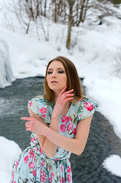 Menina Bonita Inverno Natureza — Fotografia de Stock