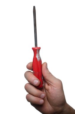 Adamın biri elinde tornavidayla oynuyor.