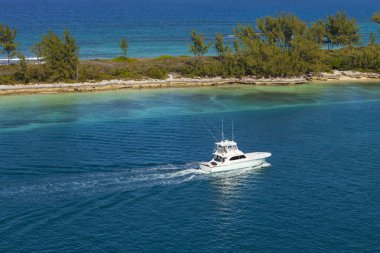 Nassau, Bahama Adaları'nın başkenti yakınındaki küçük zevk tekne. Karayip tropik cennet.