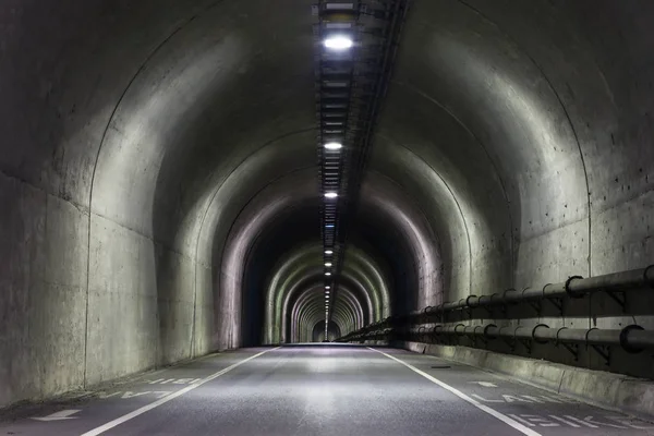 Empty roadway tunnel near San Francisco, California. One lane road. — Stock Photo, Image