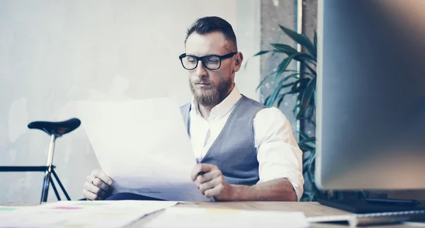 Businessman Working at Modern Workplace — Stock Photo, Image