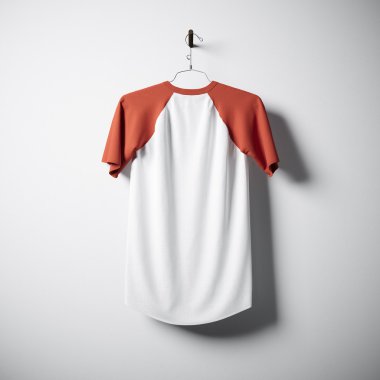 Beyaz ve turuncu renklerin boş pamuklu tshirt merkezi boş beton duvar asılı. Son derece ayrıntılı dokulu malzemelerle etiket maketini temizleyin. Meydanı. Arka taraf görünümü. 3d render.