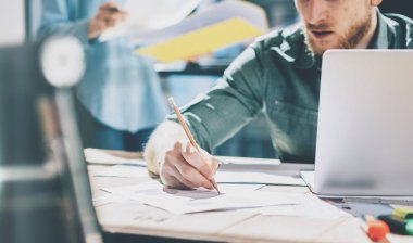 Genç yaratıcı yöneticileri ekip