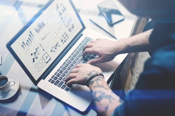 Coworker working at office on laptop — Stock Photo, Image