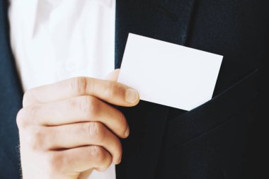 Kartvizit alarak iş adamı 