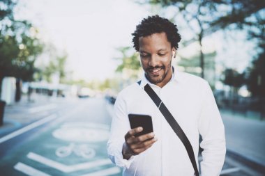 adam mesaj sms mesajı