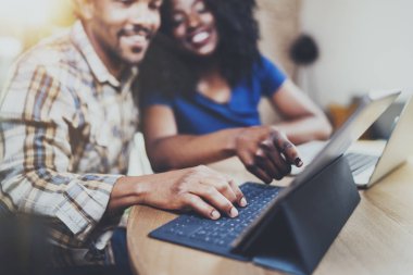 Geri kalan evde olan çift