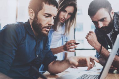 modern ofis arkadaşları.