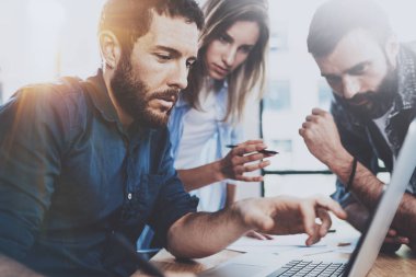 modern ofis arkadaşları.