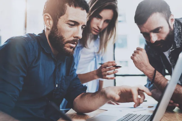 modern ofis arkadaşları.