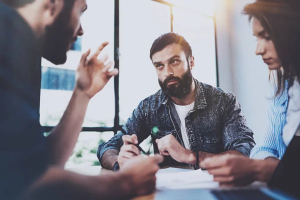 modern ofis arkadaşları.