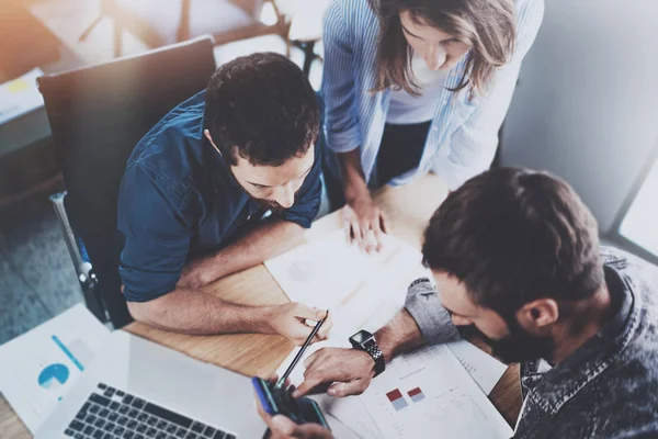 Young coworkers working — Stock Photo, Image