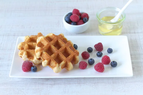Waffles with fresh berries — Stock Photo, Image