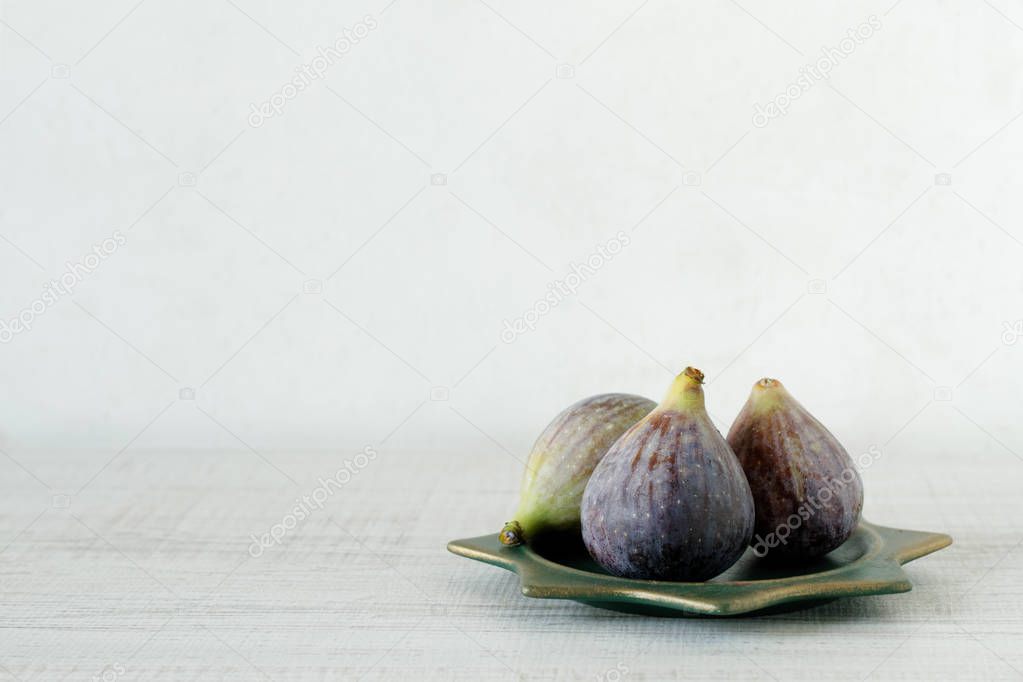 Fresh summer figs