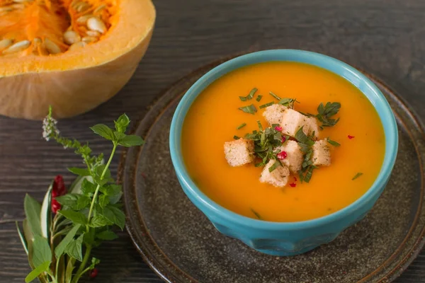 Homemade rustic pumpkin soup — Stock Photo, Image
