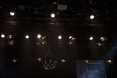 Tiyatro sahne ışıkları