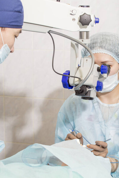 Crystalline lens replaceable surgical method