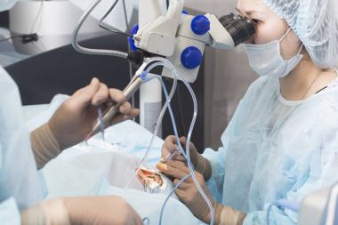 Kristal lens değiştirilebilir cerrahi yöntemi