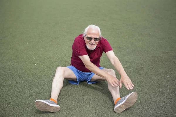 Komuta sizde açık bir stadyumda egzersiz