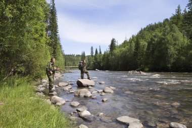 Ormancılar toprakları bir yol yapmak