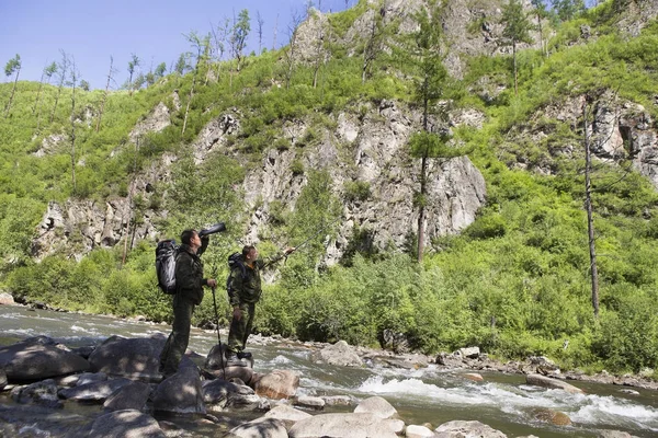 Ormancılar toprakları bir yol yapmak