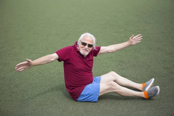 Komuta sizde açık bir stadyumda egzersiz