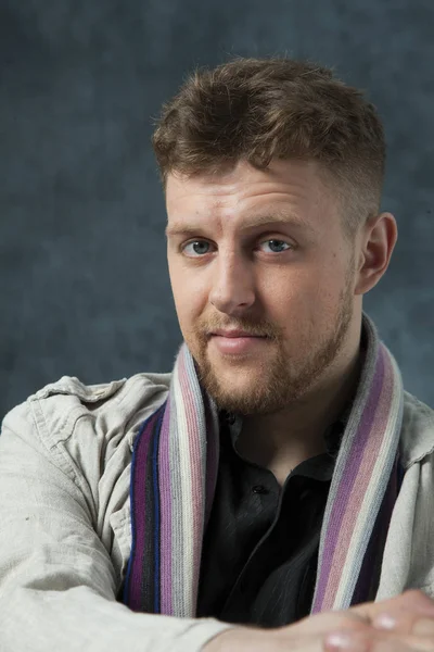 Genç bir adamın portresi