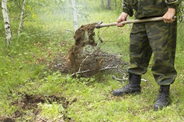 Yangınla mücadele ormanda
