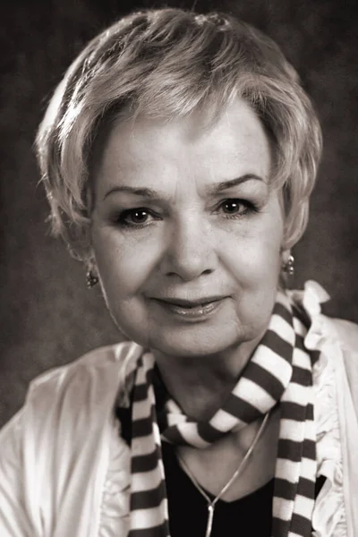 Krásná Ruská Starší Blondýna Paruce Portrét Sepia — Stock fotografie
