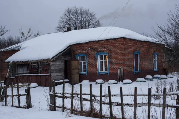 Старый Дом Заброшенной Деревне — стоковое фото