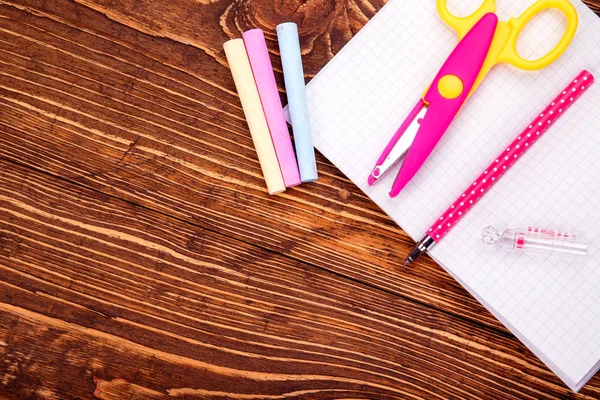 Table Bois Rétro Avec Fournitures Scolaires Dessus Concept Retour École — Photo