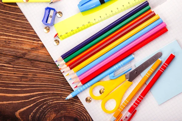 Table Bois Rétro Avec Fournitures Scolaires Concept Retour École — Photo