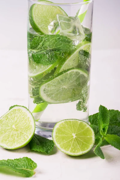 Detox Water Lime Mint Glass Mojito Cocktail White Background — Stock Photo, Image