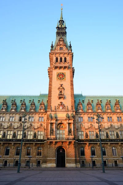 Stadhuis in Hamburg, Duitsland — Stockfoto