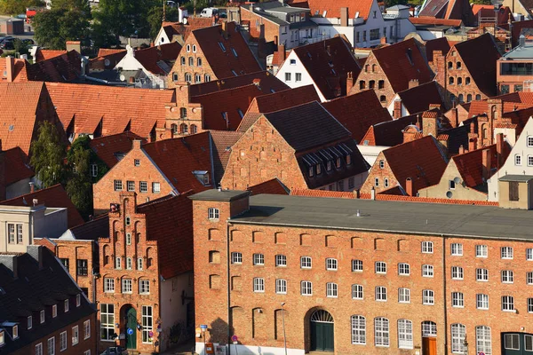 Luchtfoto van de oude stad Lübeck, Duitsland — Stockfoto