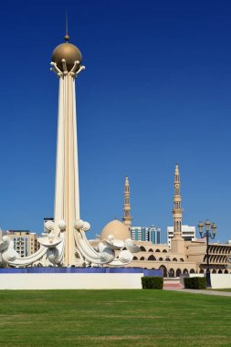 Sharjah al Ittihad Park ve Kral Faysal Camii