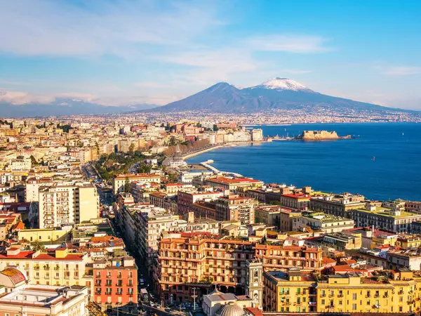 Aerial scenic view of Naples with Vesuvius volcano — Stock Photo, Image