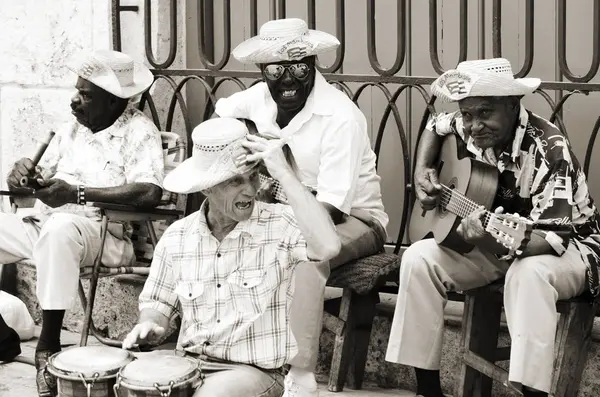 Street musicians at Havana, Cuba — Stock Photo, Image
