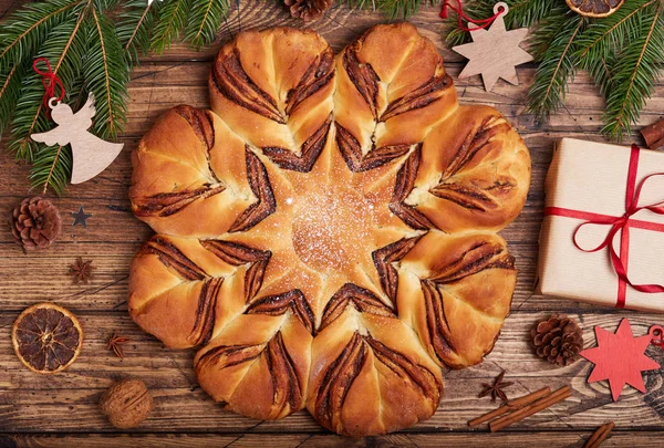Traditional Christmas Cake Shape Snowflake Delicious Homemade Pie Chocolate — Stock Photo, Image