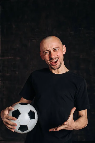 勝利を喜ぶサッカーファンの肖像画. — ストック写真
