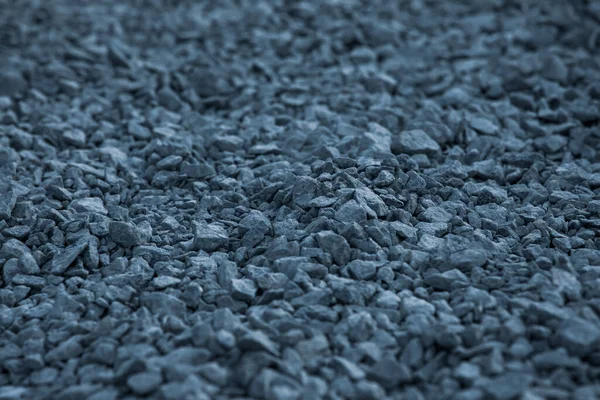 Dekoratif taşlar. Bahçede mavi taş zemin. Mavi çakıl taşları. Soyut yuvarlak çakıl taşı dokusu arkaplanı. — Stok fotoğraf