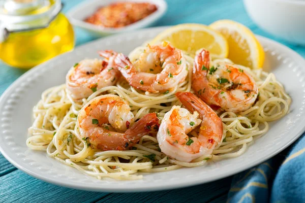 Shrimp Scampi dengan Spaghetti — Stok Foto
