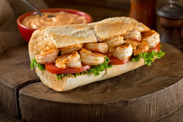 Shrimp po boy sandwich — Stockfoto