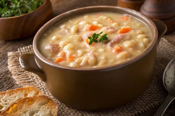 黄色い分割エンドウ豆のスープ — ストック写真