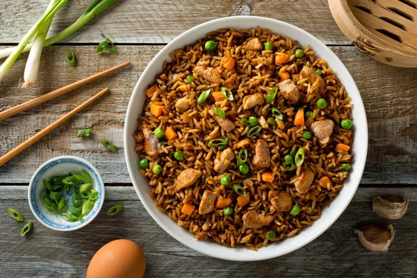 Arroz frito de cerdo — Foto de Stock